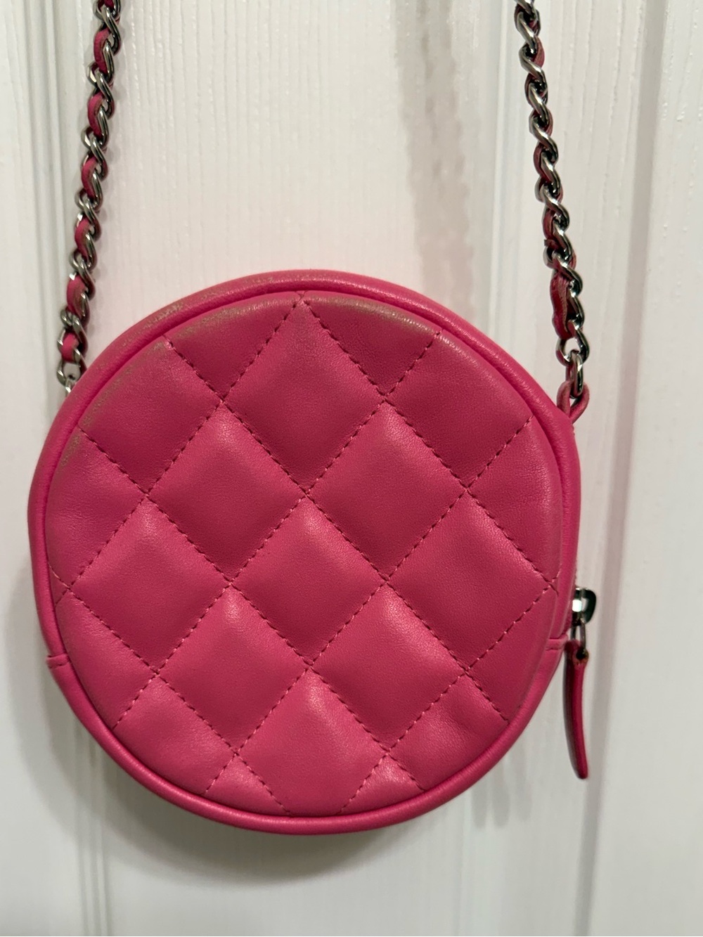 *Authentic* CHANEL - Leather Quilted Crossbody Bag w/ COA - Picture 5 of 16